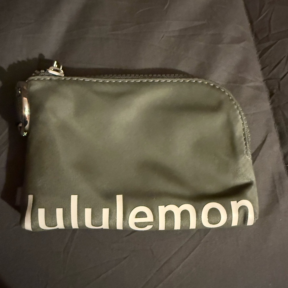 lululemon Olive Key & Card Holder